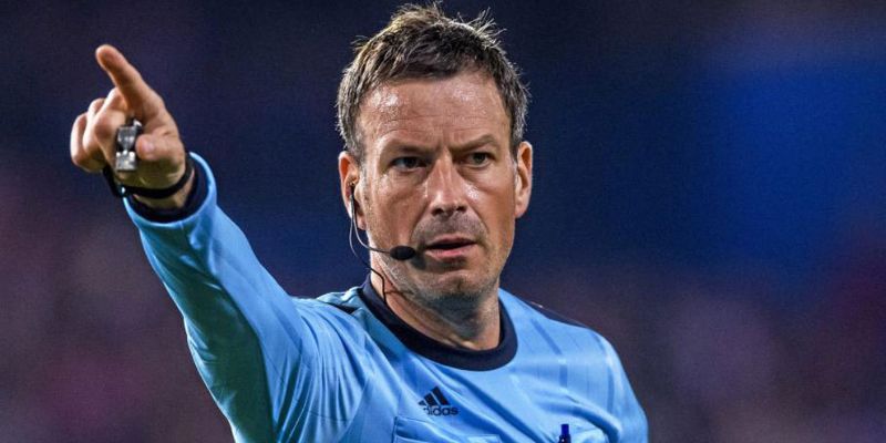 Mark Clattenburg là vị trọng tài người Anh nổi tiếng nhất tại giải Premier League